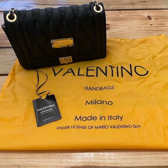 Authentic Valentino Alice Quilted Leather Shoulder Bag. Like new.Only used once. - Picture 2 of 15